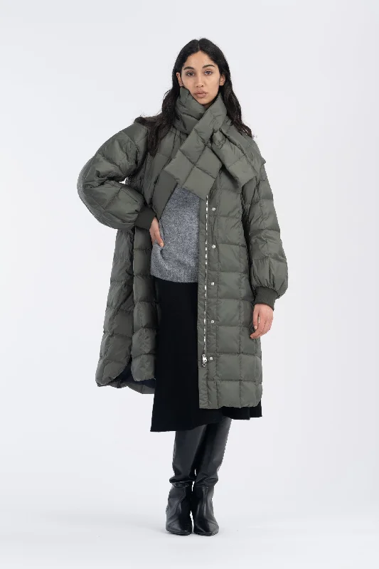 women's elegant cape coat -QUILTED COAT LUA WITH SCARF